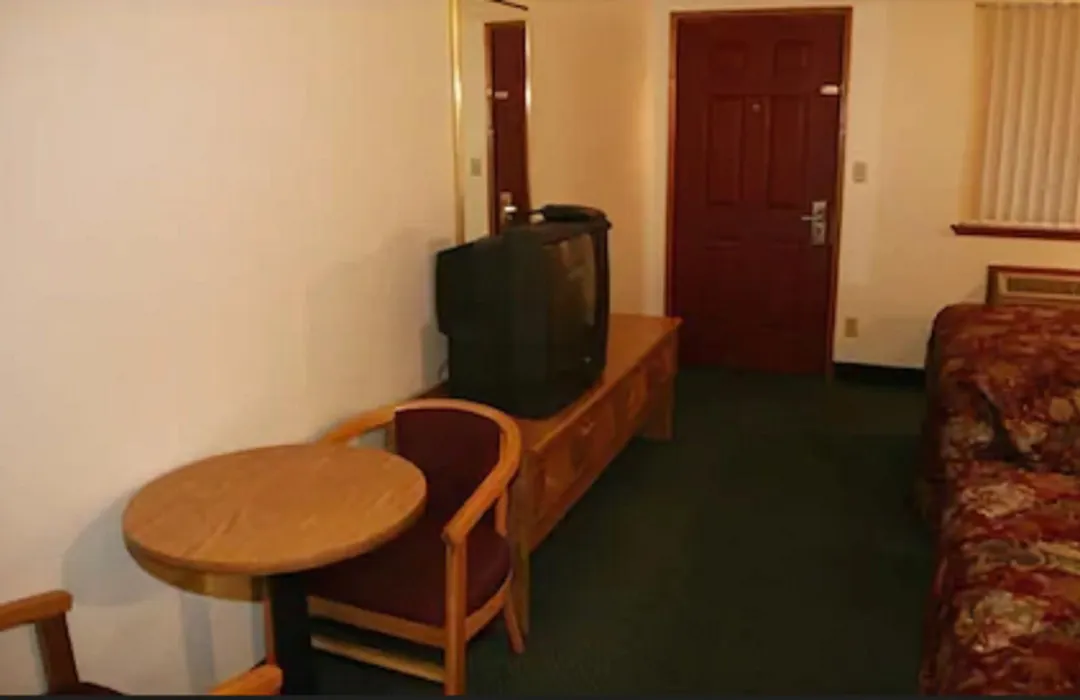 Sunshine Motel-1